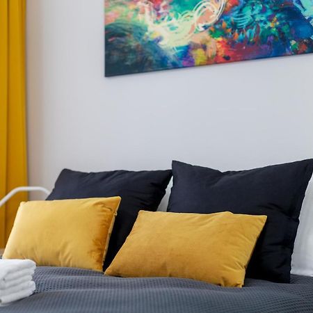 Yellow Sunset Studio Daire Varşova Dış mekan fotoğraf